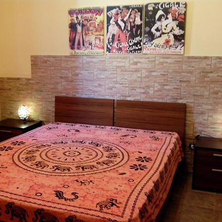 Bed&Breakfast La Casetta SantʼAlessio Siculo Стая снимка
